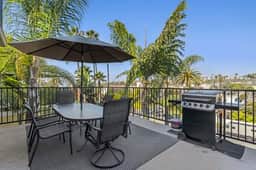 3BR Beach Condo- Walk to Beach, Casino and Ole Hanson Wedding Venues! AC! - Image 4