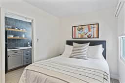 Balboa Island Cottage- Air Conditioning!  Ferry Close - Image 5