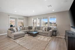 Luxury Desert Escape - Image 2