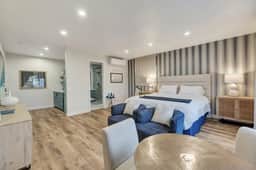 ON Avenida Del Mar- Heart of Downtown- 10 minutes to the Pier! - Image 3