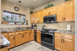 Tropical Vibes! Prime La Quinta Location! - Image 4