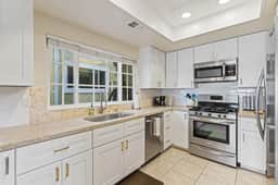 Walk to the Beach, Wedding Venues, Air Conditioning! - Image 5