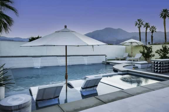 12 Palms - Image 1