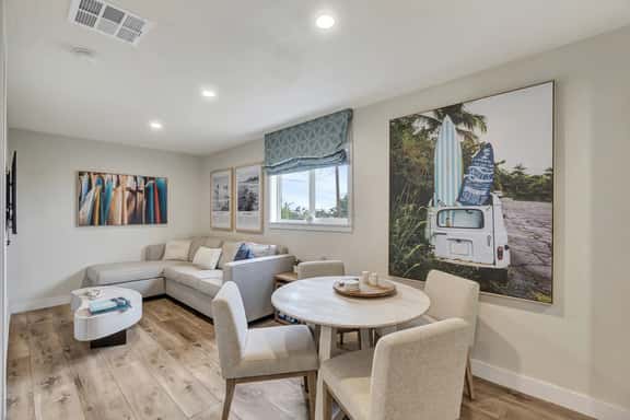 ON Avenida Del Mar- Heart of Downtown- 10 minutes to the Pier! - Image 1