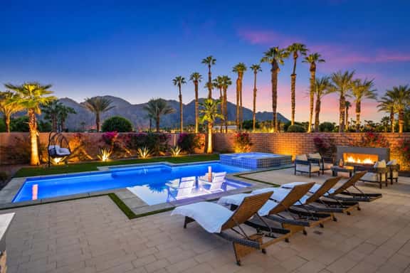 Sunset Mountain Views, Pool, Hot Tub & Fireplace! - Image 1