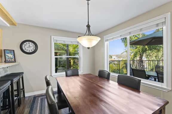 3BR Beach Condo- Walk to Beach, Casino and Ole Hanson Wedding Venues! AC! - Image 2