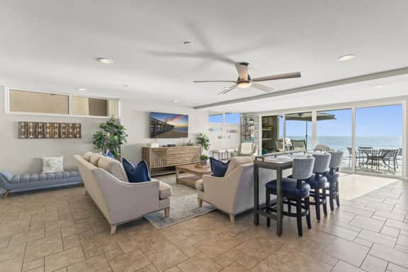 Hawaiian Style! Beachfront on Beach Road! - Image 3