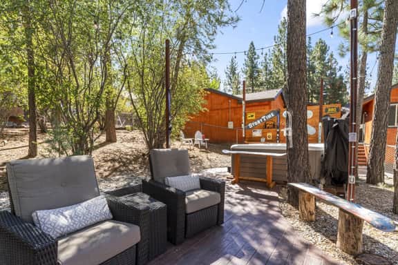 Hot Tub-Game Room-EV Charger- Generator! Loaded! - Image 5