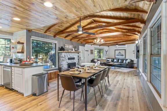Moonridge Lodge - Image 2