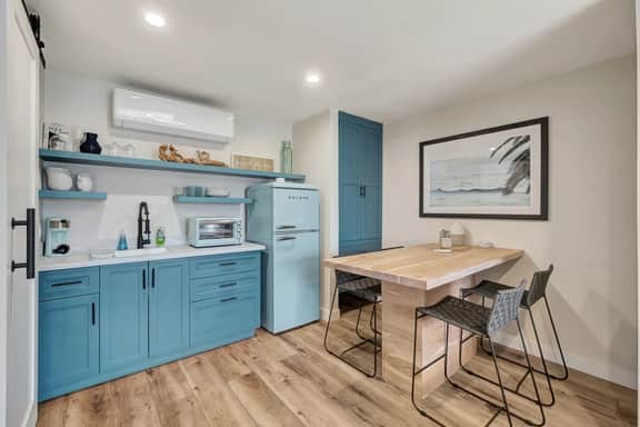 ON Avenida Del Mar- Heart of Downtown- 10 minutes to the Pier! - Image 2
