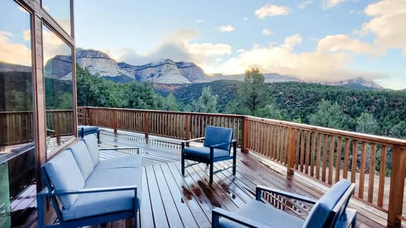 White Cliffs Vista, Panoramic Views, Hot Tub, NPs - Image 3