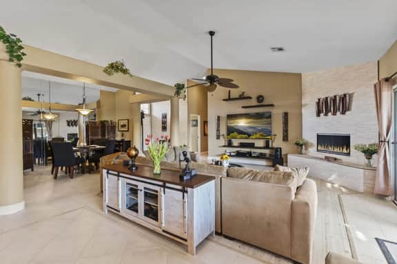 Private Pool, Hot Tub, Spacious and Upscale! Tropical Vibes! - Image 4
