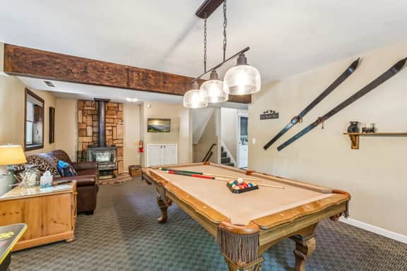 ACROSS FROM LAKE! 230 FIVE STAR REVIEWS! JACUZZI, POOL TABLE, PACMAN, EV CHARGER - Image 3