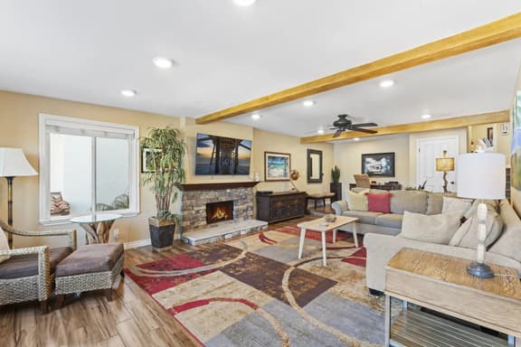 3BR Beach Condo- Walk to Beach, Casino and Ole Hanson Wedding Venues! AC! - Image 1