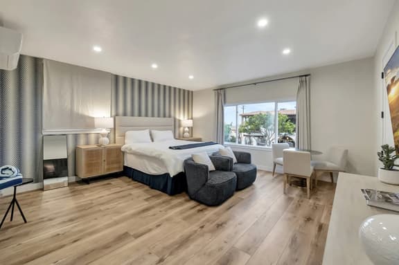 AZUL on Avenida Del Mar Unit1 - Image 1