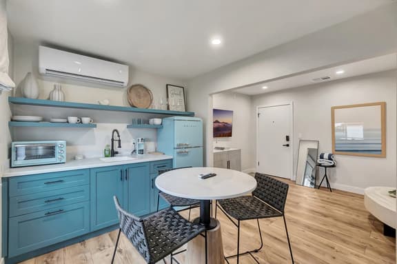 AZUL on Avenida Del Mar Unit3 - Image 1