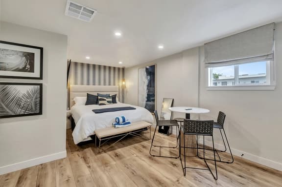 AZUL on Avenida Del Mar Unit4 - Image 1