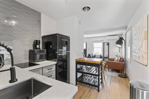 Balboa Island Luxury Studio- AC! Ferry Close! - Image 1