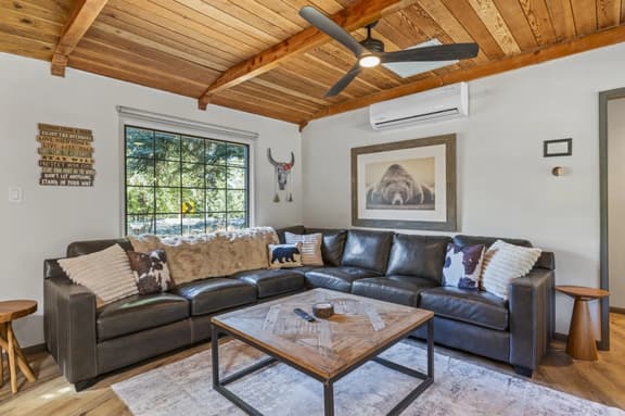 Moonridge Lodge - Image 1