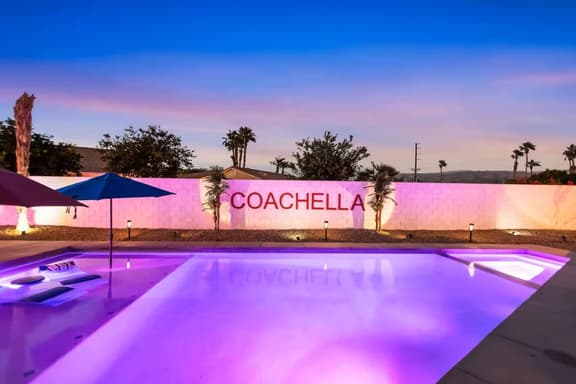 Private Pickleball Court, Pool/Spa, Game Room and More! - Image 1