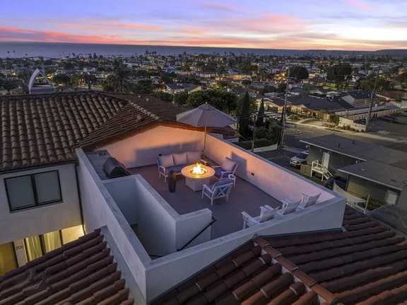 Walk to Pier & Downtown | Rooftop Ocean View Deck! - Image 1