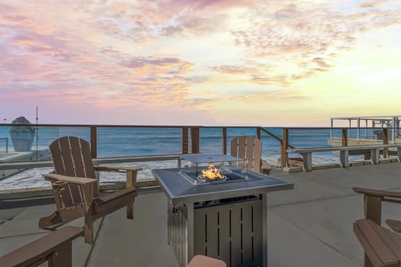 Sea Glass- Ocean Front Gorgeous Home! Central AC!! - Image 1